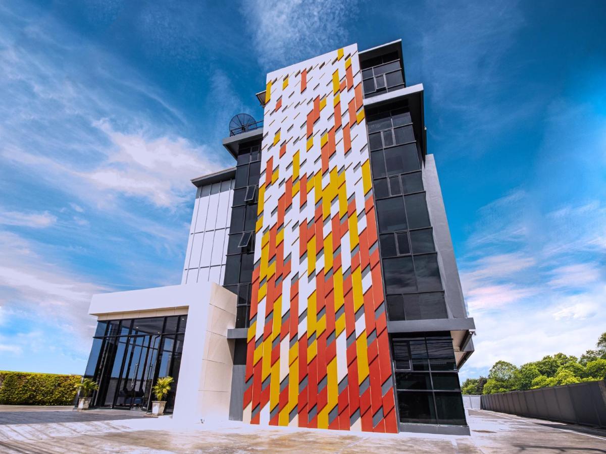 Fortune D Hotel Phitsanulok Exterior foto