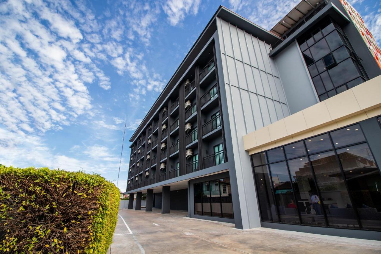 Fortune D Hotel Phitsanulok Exterior foto