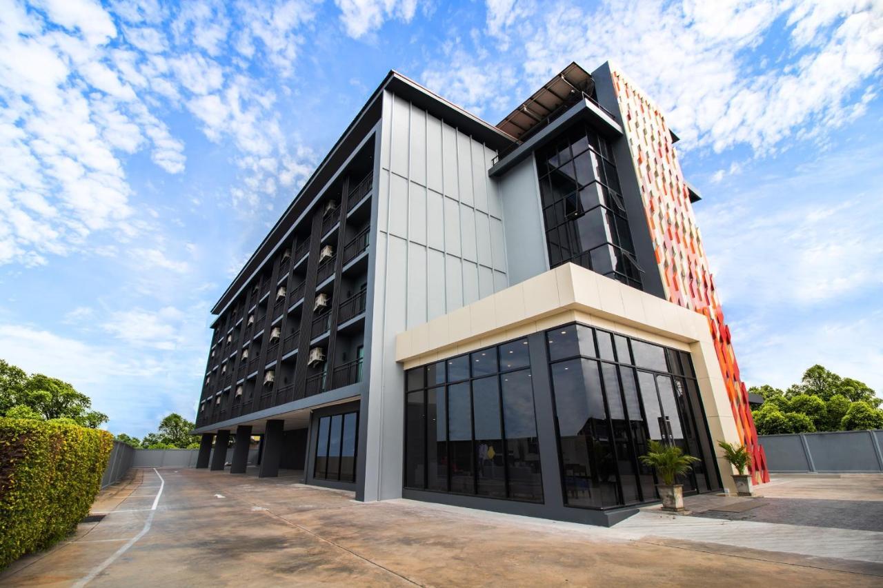 Fortune D Hotel Phitsanulok Exterior foto